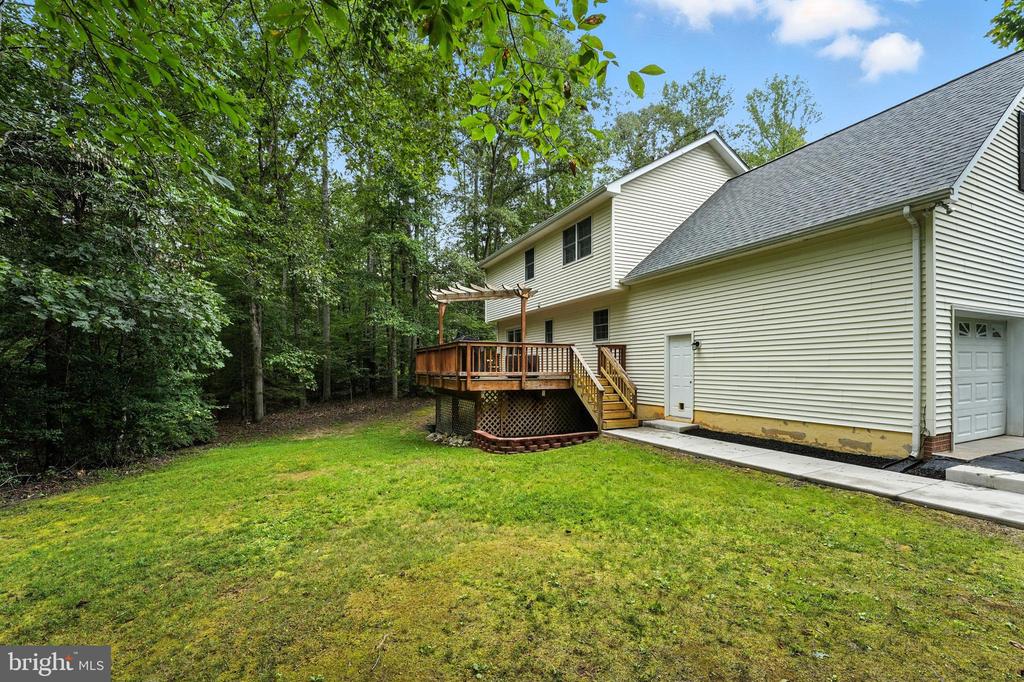 15330 QUAIL RIDGE DR, AMISSVILLE, Virginia 20106, 3 Bedrooms Bedrooms, ,2 BathroomsBathrooms,Residential,15330 QUAIL RIDGE DR,VACU2011418 MLS # VACU2011418