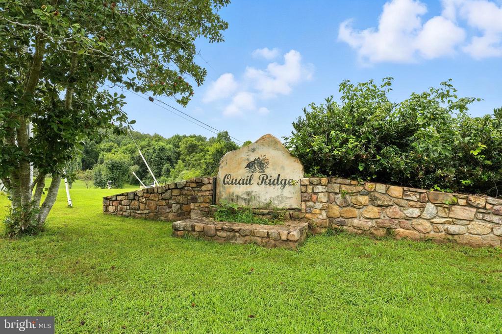 15330 QUAIL RIDGE DR, AMISSVILLE, Virginia 20106, 3 Bedrooms Bedrooms, ,2 BathroomsBathrooms,Residential,15330 QUAIL RIDGE DR,VACU2011418 MLS # VACU2011418