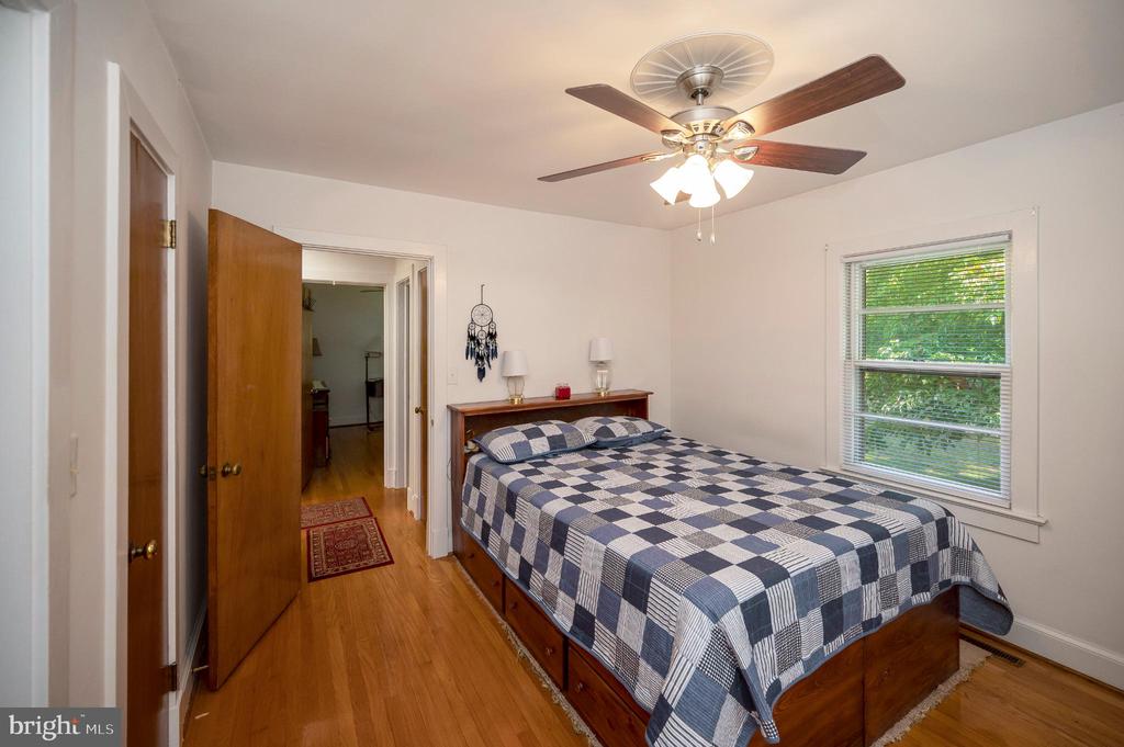 8625 BROCK RD, SPOTSYLVANIA, Virginia 22553, 2 Bedrooms Bedrooms, ,1 BathroomBathrooms,Residential,8625 BROCK RD,VASP2036170 MLS # VASP2036170