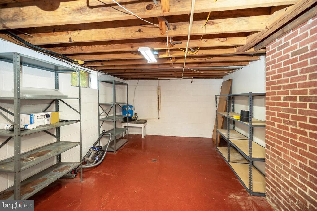 8625 BROCK RD, SPOTSYLVANIA, Virginia 22553, 2 Bedrooms Bedrooms, ,1 BathroomBathrooms,Residential,8625 BROCK RD,VASP2036170 MLS # VASP2036170