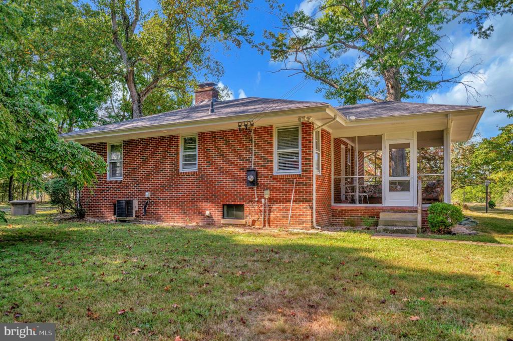 8625 BROCK RD, SPOTSYLVANIA, Virginia 22553, 2 Bedrooms Bedrooms, ,1 BathroomBathrooms,Residential,8625 BROCK RD,VASP2036170 MLS # VASP2036170