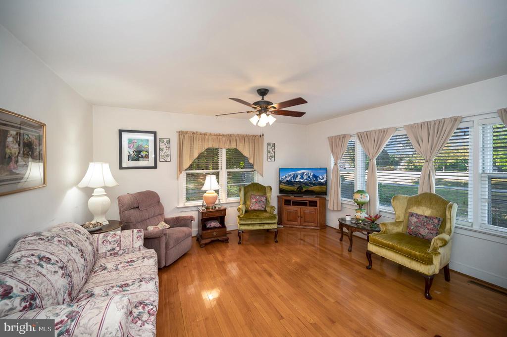8625 BROCK RD, SPOTSYLVANIA, Virginia 22553, 2 Bedrooms Bedrooms, ,1 BathroomBathrooms,Residential,8625 BROCK RD,VASP2036170 MLS # VASP2036170