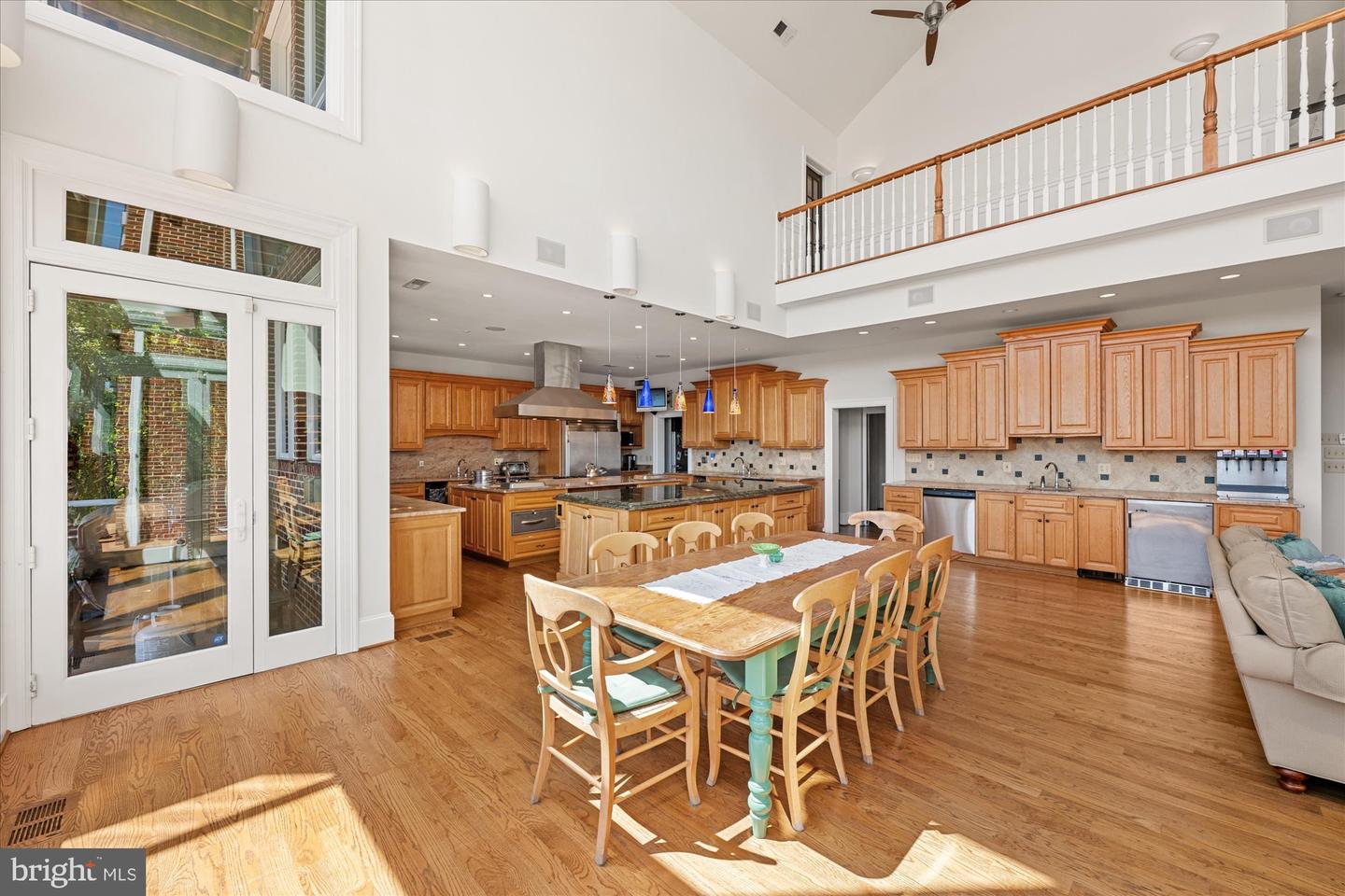 1701 S ARLINGTON RIDGE RD, ARLINGTON, Virginia 22202, 7 Bedrooms Bedrooms, ,8 BathroomsBathrooms,Residential,For sale,1701 S ARLINGTON RIDGE RD,VAAR2058262 MLS # VAAR2058262 1701 S ARLINGTON RIDGE RD, ARLINGTON, Virginia 22202, 7 Bedrooms Bedrooms, ,8 BathroomsBathrooms,Residential,For sale,1701 S ARLINGTON RIDGE RD,VAAR2058262 MLS # VAAR2058262