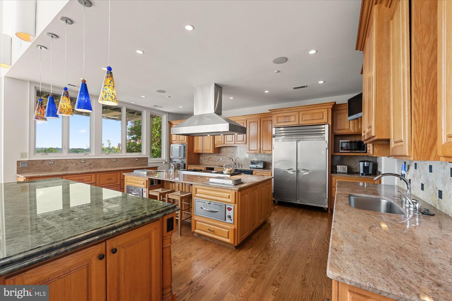 1701 S ARLINGTON RIDGE RD, ARLINGTON, Virginia 22202, 7 Bedrooms Bedrooms, ,8 BathroomsBathrooms,Residential,For sale,1701 S ARLINGTON RIDGE RD,VAAR2058262 MLS # VAAR2058262 1701 S ARLINGTON RIDGE RD, ARLINGTON, Virginia 22202, 7 Bedrooms Bedrooms, ,8 BathroomsBathrooms,Residential,For sale,1701 S ARLINGTON RIDGE RD,VAAR2058262 MLS # VAAR2058262