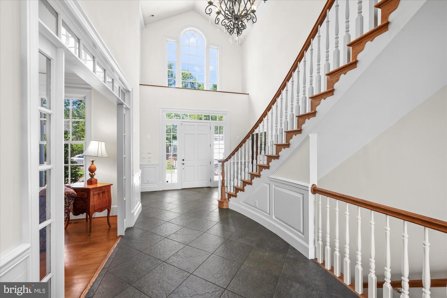 1701 S ARLINGTON RIDGE RD, ARLINGTON, Virginia 22202, 7 Bedrooms Bedrooms, ,8 BathroomsBathrooms,Residential,For sale,1701 S ARLINGTON RIDGE RD,VAAR2058262 MLS # VAAR2058262 1701 S ARLINGTON RIDGE RD, ARLINGTON, Virginia 22202, 7 Bedrooms Bedrooms, ,8 BathroomsBathrooms,Residential,For sale,1701 S ARLINGTON RIDGE RD,VAAR2058262 MLS # VAAR2058262
