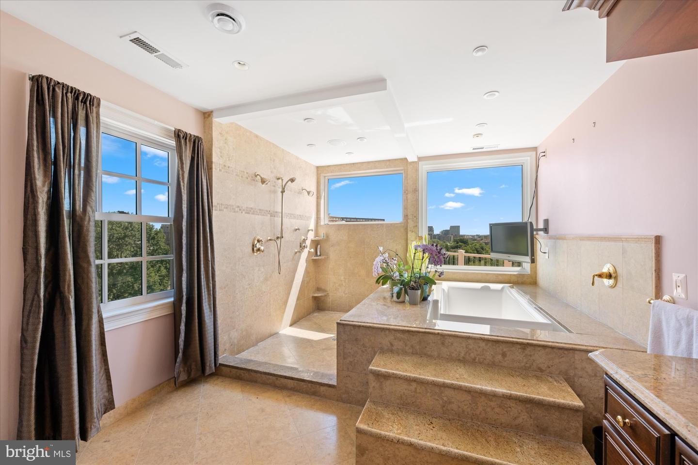 1701 S ARLINGTON RIDGE RD, ARLINGTON, Virginia 22202, 7 Bedrooms Bedrooms, ,8 BathroomsBathrooms,Residential,For sale,1701 S ARLINGTON RIDGE RD,VAAR2058262 MLS # VAAR2058262 1701 S ARLINGTON RIDGE RD, ARLINGTON, Virginia 22202, 7 Bedrooms Bedrooms, ,8 BathroomsBathrooms,Residential,For sale,1701 S ARLINGTON RIDGE RD,VAAR2058262 MLS # VAAR2058262