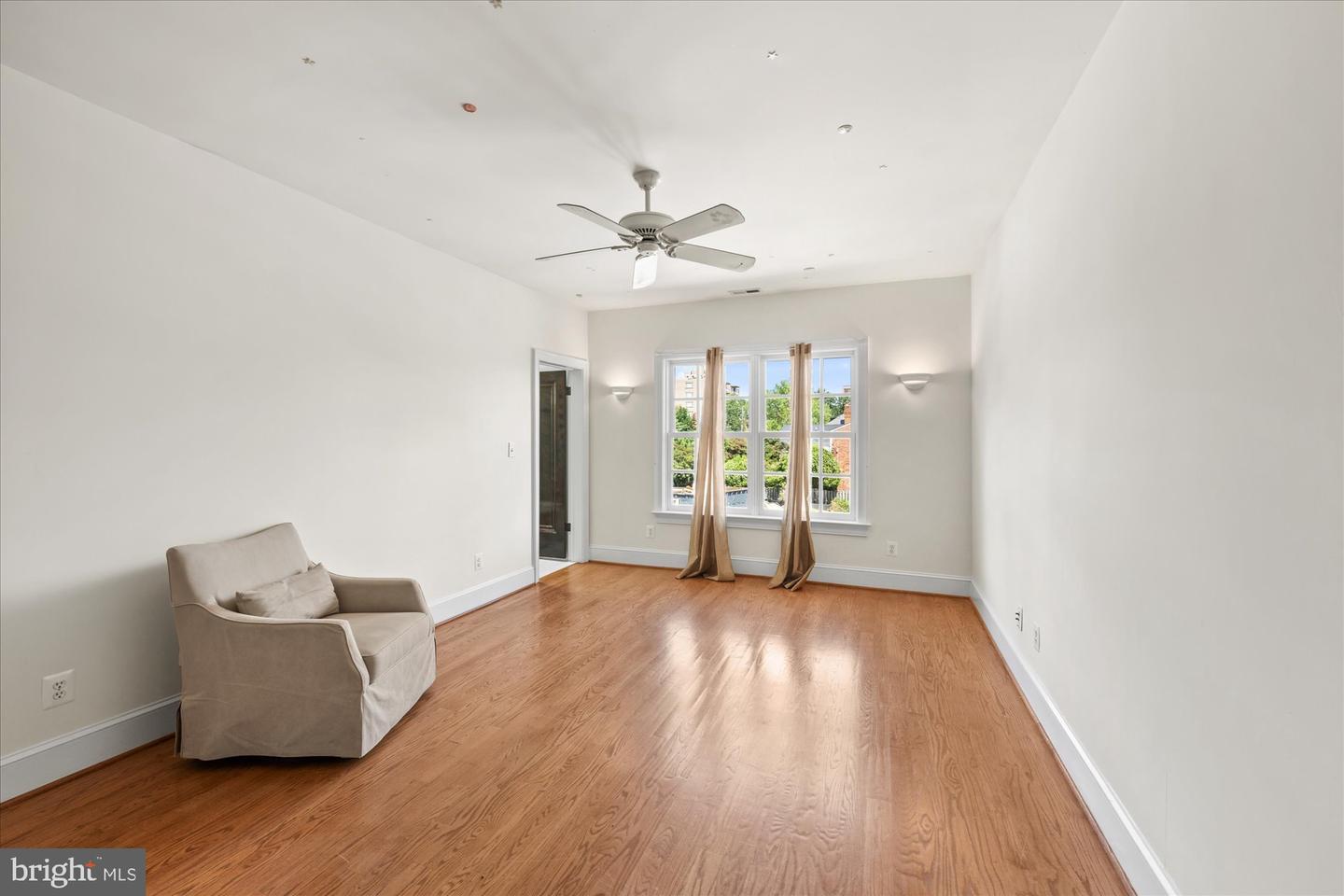 1701 S ARLINGTON RIDGE RD, ARLINGTON, Virginia 22202, 7 Bedrooms Bedrooms, ,8 BathroomsBathrooms,Residential,For sale,1701 S ARLINGTON RIDGE RD,VAAR2058262 MLS # VAAR2058262 1701 S ARLINGTON RIDGE RD, ARLINGTON, Virginia 22202, 7 Bedrooms Bedrooms, ,8 BathroomsBathrooms,Residential,For sale,1701 S ARLINGTON RIDGE RD,VAAR2058262 MLS # VAAR2058262