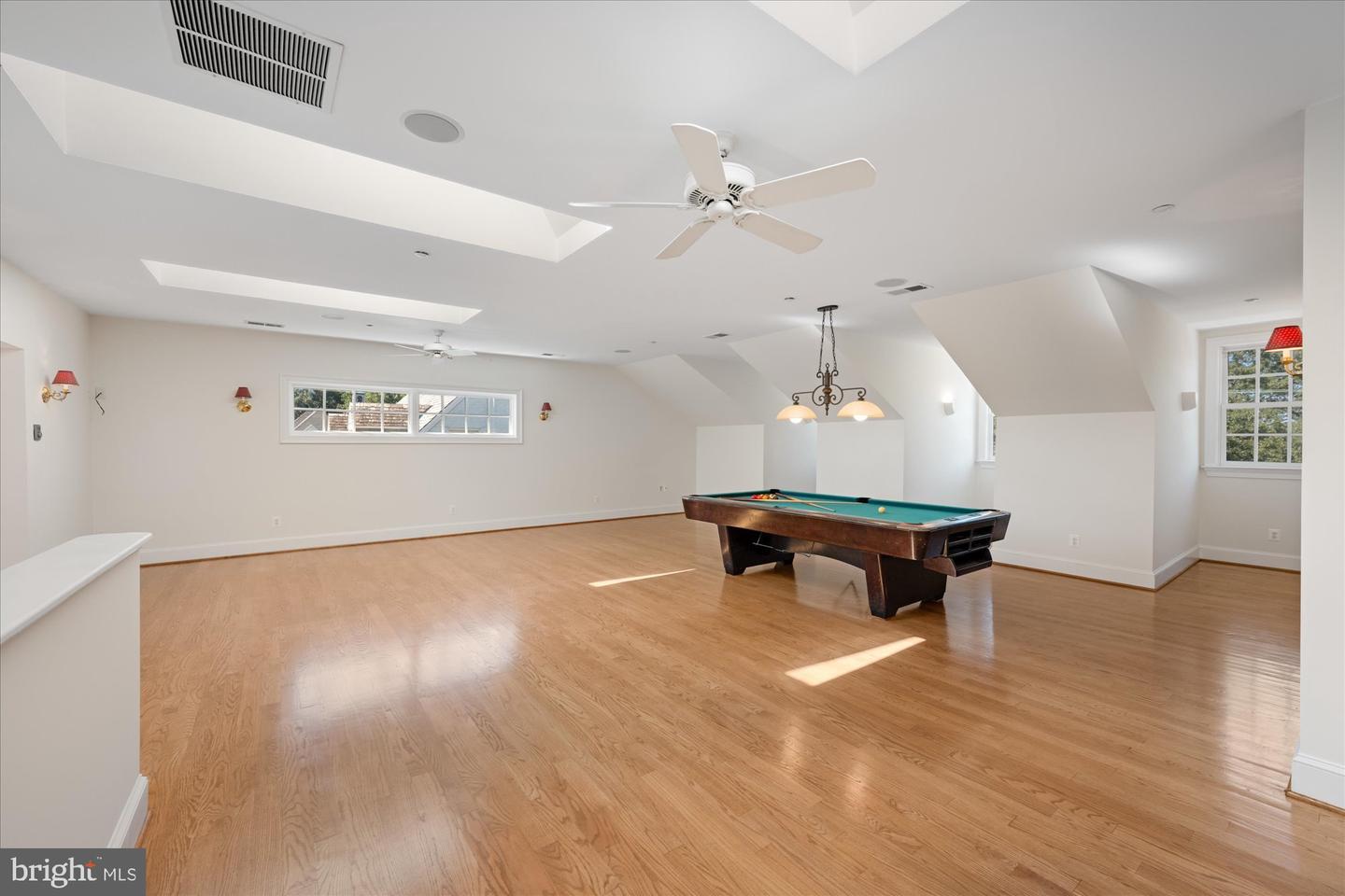 1701 S ARLINGTON RIDGE RD, ARLINGTON, Virginia 22202, 7 Bedrooms Bedrooms, ,8 BathroomsBathrooms,Residential,For sale,1701 S ARLINGTON RIDGE RD,VAAR2058262 MLS # VAAR2058262 1701 S ARLINGTON RIDGE RD, ARLINGTON, Virginia 22202, 7 Bedrooms Bedrooms, ,8 BathroomsBathrooms,Residential,For sale,1701 S ARLINGTON RIDGE RD,VAAR2058262 MLS # VAAR2058262
