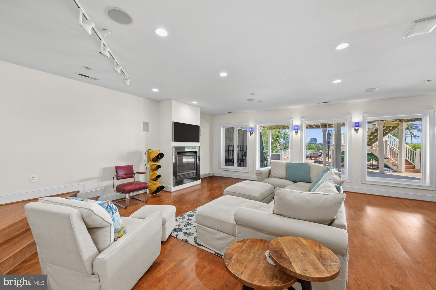 1701 S ARLINGTON RIDGE RD, ARLINGTON, Virginia 22202, 7 Bedrooms Bedrooms, ,8 BathroomsBathrooms,Residential,For sale,1701 S ARLINGTON RIDGE RD,VAAR2058262 MLS # VAAR2058262 1701 S ARLINGTON RIDGE RD, ARLINGTON, Virginia 22202, 7 Bedrooms Bedrooms, ,8 BathroomsBathrooms,Residential,For sale,1701 S ARLINGTON RIDGE RD,VAAR2058262 MLS # VAAR2058262