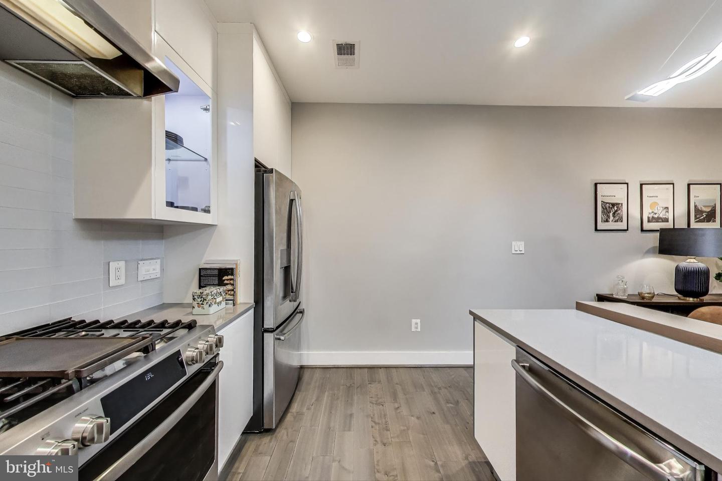 625 PARK RD NW #206, WASHINGTON, District Of Columbia 20010, 2 Bedrooms Bedrooms, ,2 BathroomsBathrooms,Residential,For sale,625 PARK RD NW #206,DCDC2205664 MLS # DCDC2205664