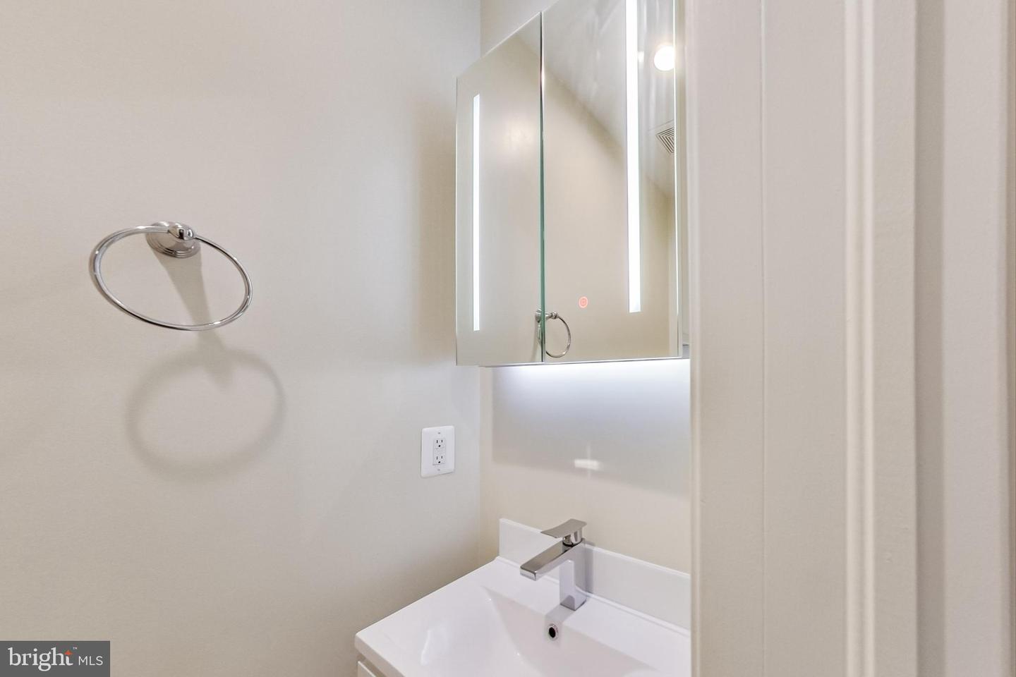 625 PARK RD NW #206, WASHINGTON, District Of Columbia 20010, 2 Bedrooms Bedrooms, ,2 BathroomsBathrooms,Residential,For sale,625 PARK RD NW #206,DCDC2205664 MLS # DCDC2205664