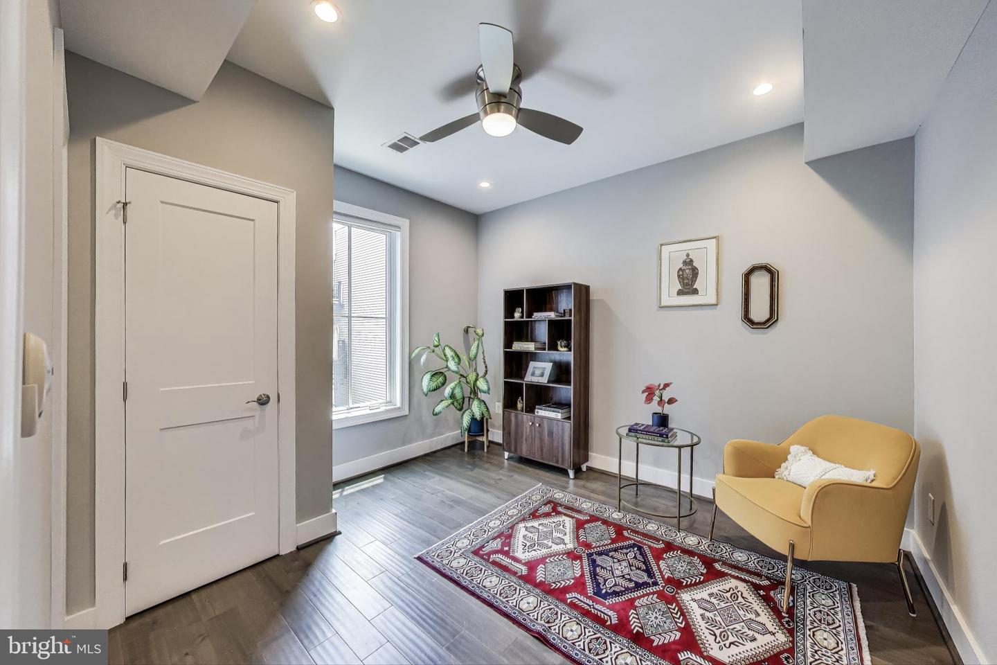 625 PARK RD NW #206, WASHINGTON, District Of Columbia 20010, 2 Bedrooms Bedrooms, ,2 BathroomsBathrooms,Residential,For sale,625 PARK RD NW #206,DCDC2205664 MLS # DCDC2205664