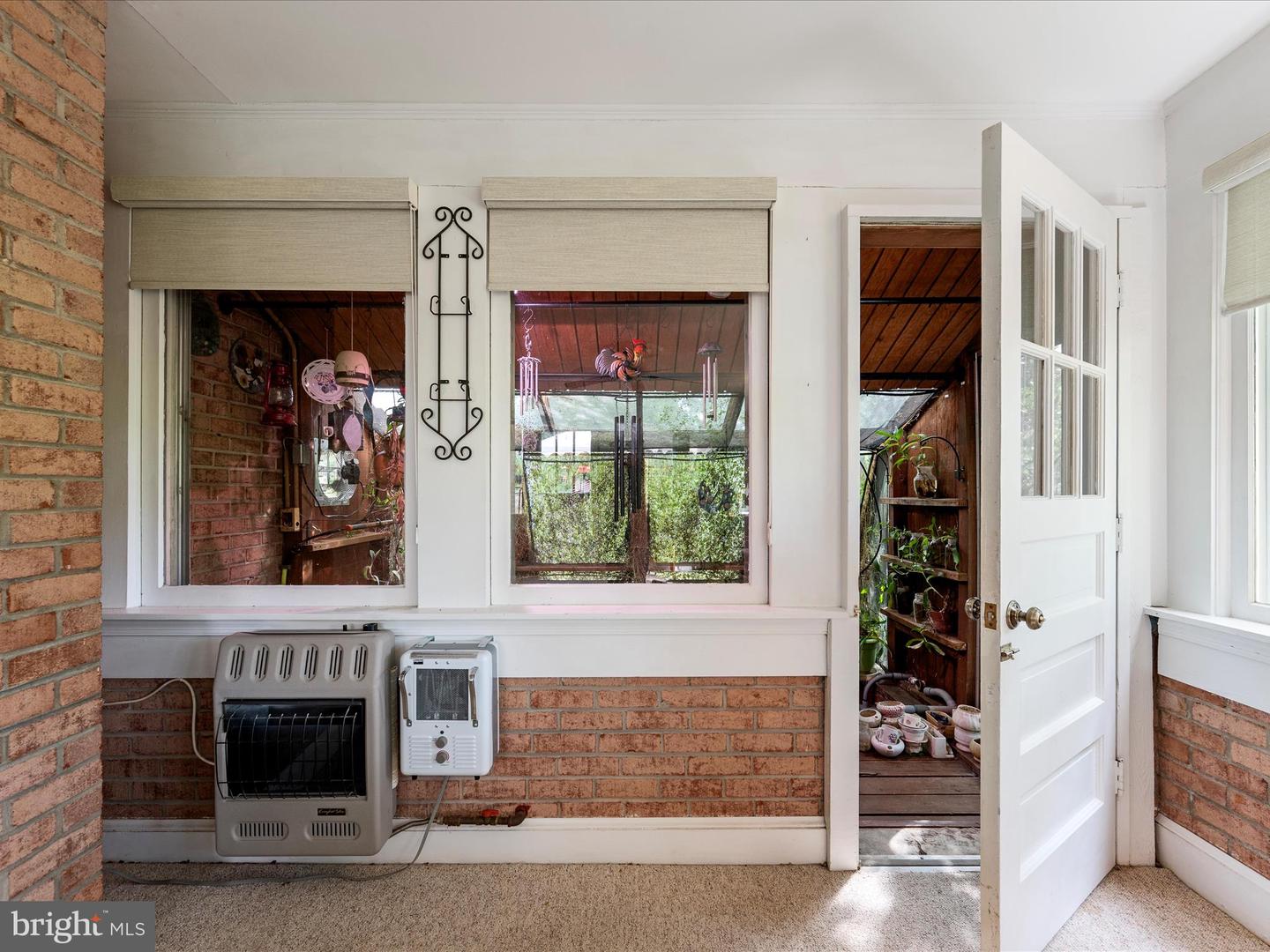 36762 CHARLES TOWN PIKE, HILLSBORO, Virginia 20132, 3 Bedrooms Bedrooms, ,2 BathroomsBathrooms,Residential,For sale,36762 CHARLES TOWN PIKE,VALO2100484 MLS # VALO2100484