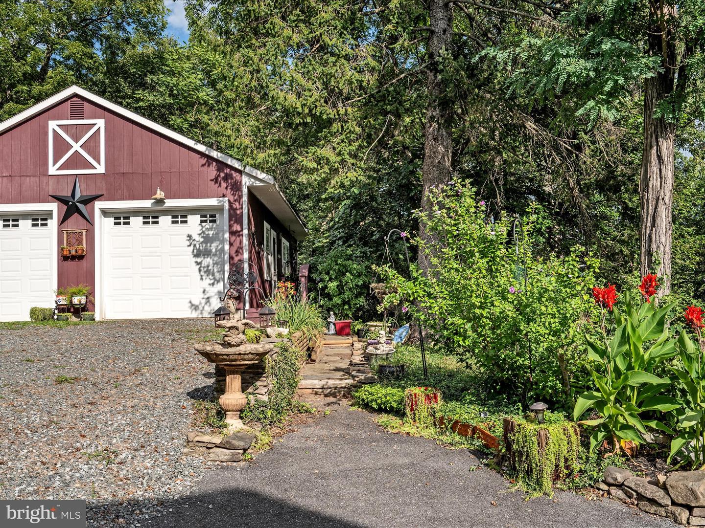 36762 CHARLES TOWN PIKE, HILLSBORO, Virginia 20132, 3 Bedrooms Bedrooms, ,2 BathroomsBathrooms,Residential,For sale,36762 CHARLES TOWN PIKE,VALO2100484 MLS # VALO2100484