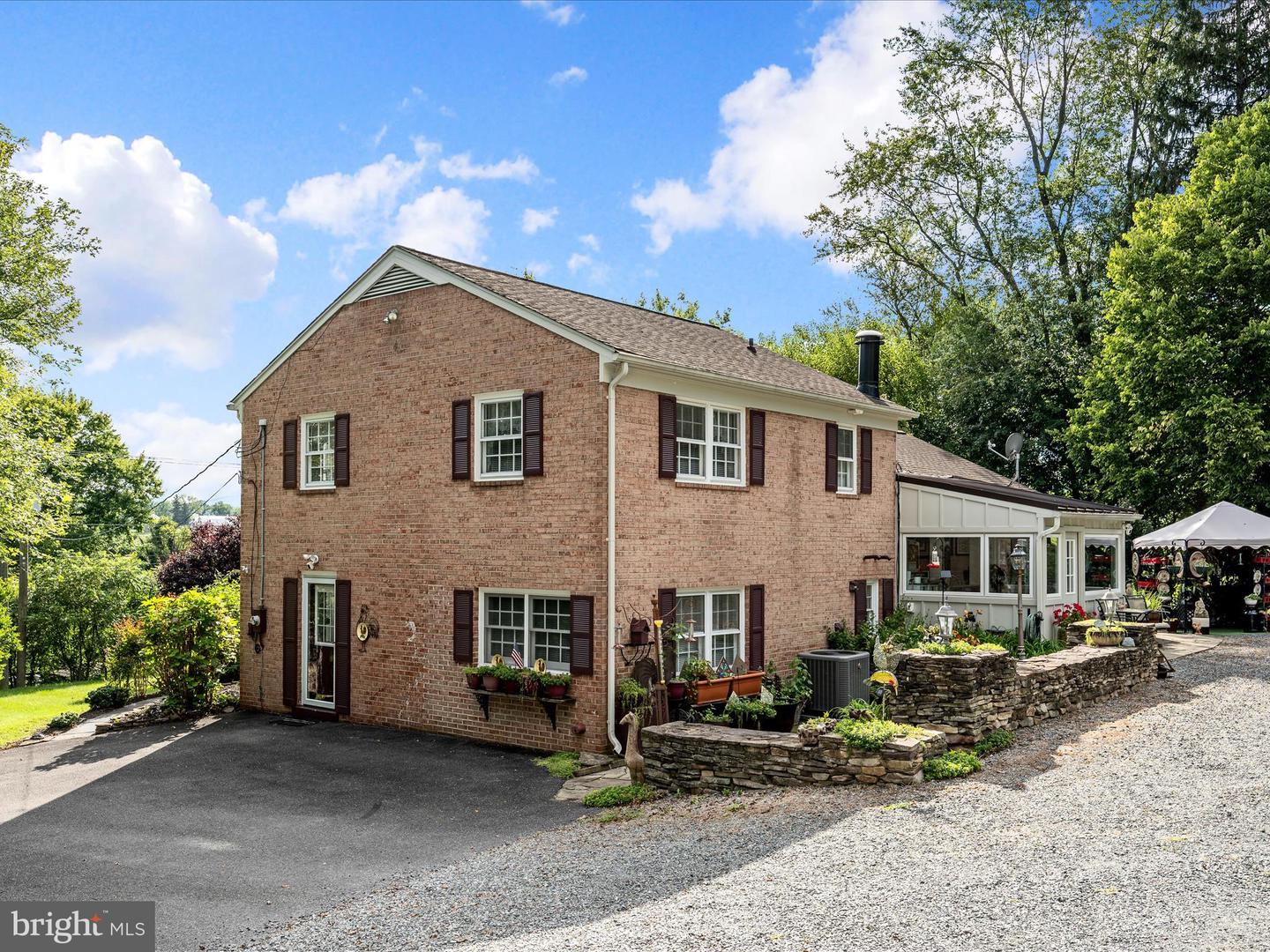 36762 CHARLES TOWN PIKE, HILLSBORO, Virginia 20132, 3 Bedrooms Bedrooms, ,2 BathroomsBathrooms,Residential,For sale,36762 CHARLES TOWN PIKE,VALO2100484 MLS # VALO2100484