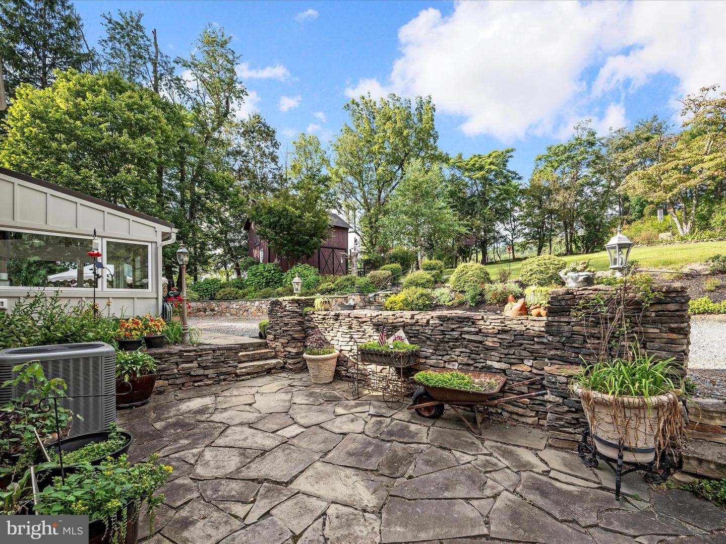 36762 CHARLES TOWN PIKE, HILLSBORO, Virginia 20132, 3 Bedrooms Bedrooms, ,2 BathroomsBathrooms,Residential,For sale,36762 CHARLES TOWN PIKE,VALO2100484 MLS # VALO2100484