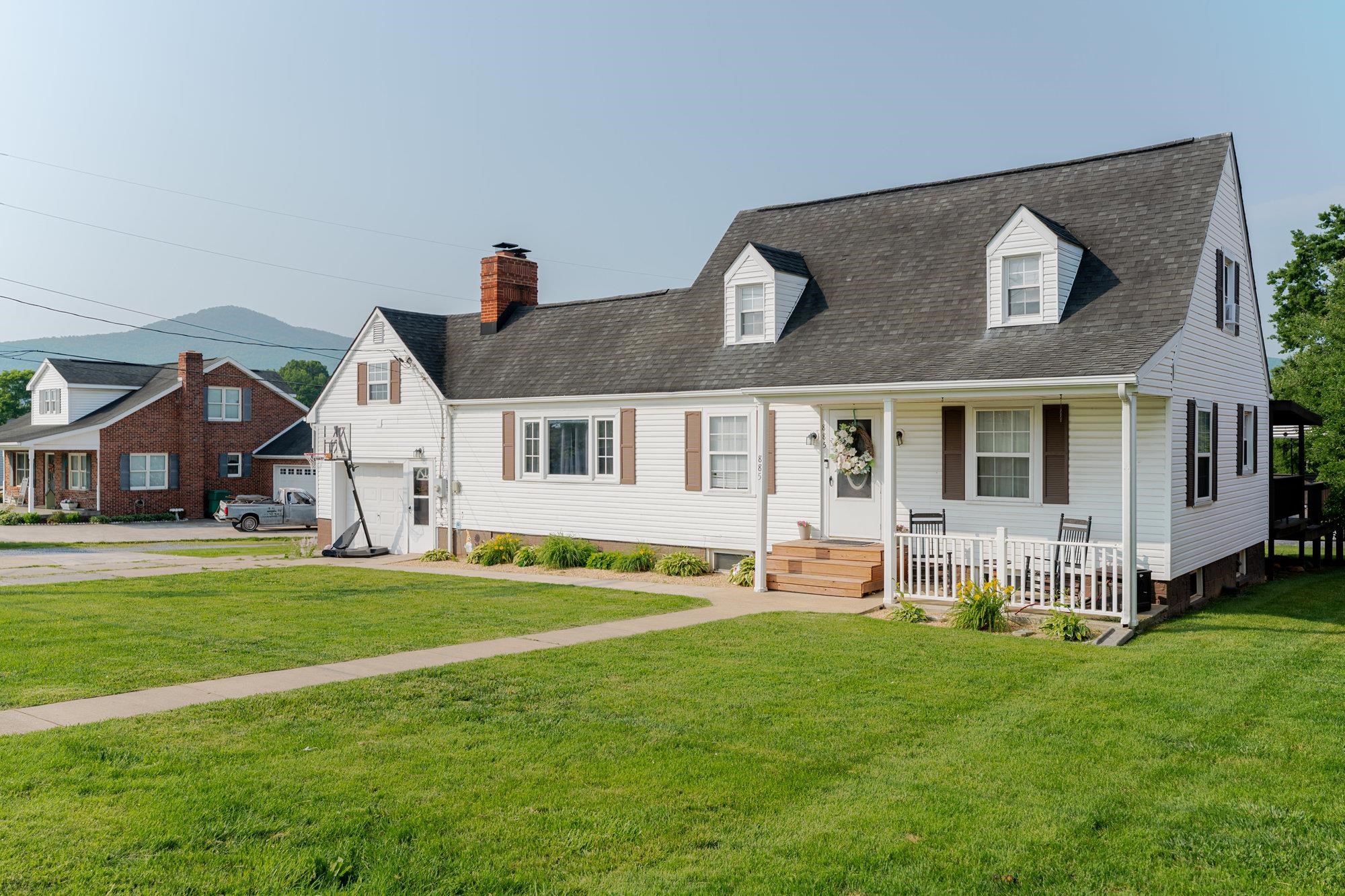 885 W MAIN ST, STANLEY, Virginia 22851, 4 Bedrooms Bedrooms, ,2 BathroomsBathrooms,Residential,885 W MAIN ST,661141 MLS # 661141