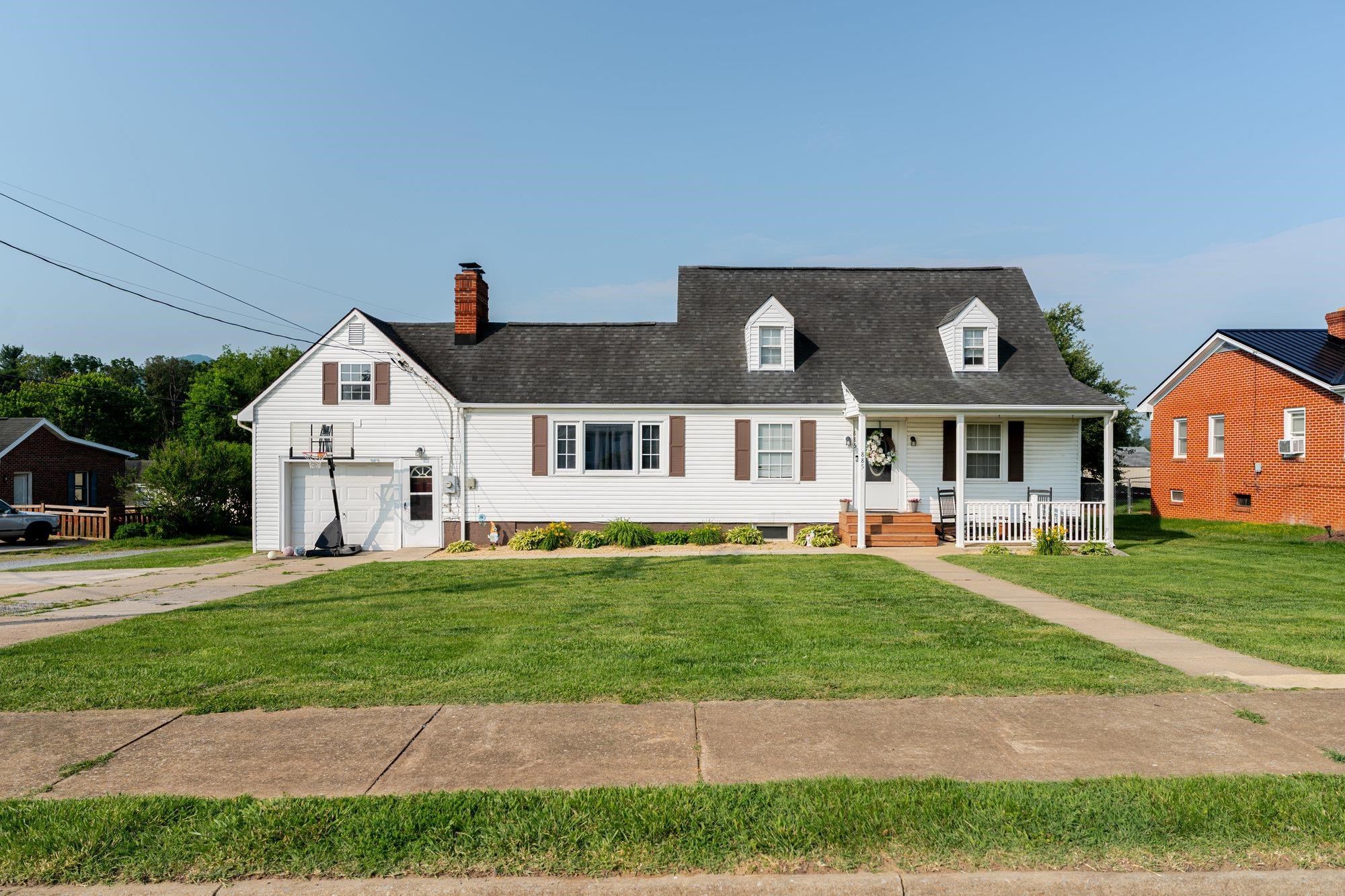 885 W MAIN ST, STANLEY, Virginia 22851, 4 Bedrooms Bedrooms, ,2 BathroomsBathrooms,Residential,885 W MAIN ST,661141 MLS # 661141