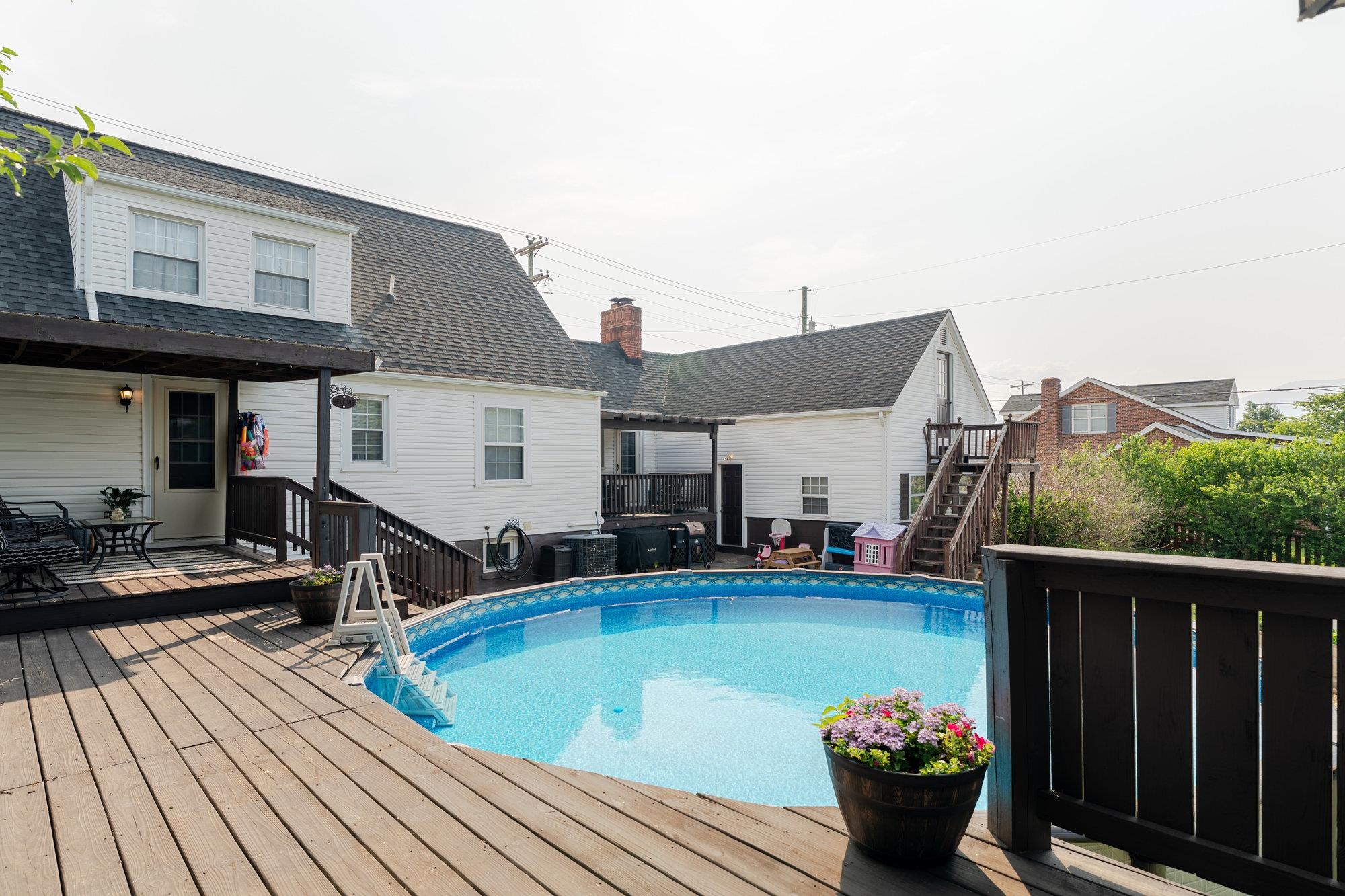 885 W MAIN ST, STANLEY, Virginia 22851, 4 Bedrooms Bedrooms, ,2 BathroomsBathrooms,Residential,885 W MAIN ST,661141 MLS # 661141