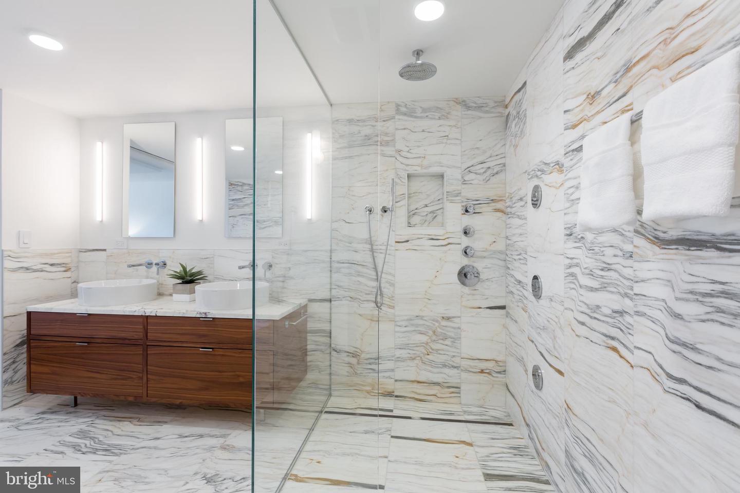 1015 33RD ST NW #809, WASHINGTON, District Of Columbia 20007, 2 Bedrooms Bedrooms, ,2 BathroomsBathrooms,Residential,For sale,1015 33RD ST NW #809,DCDC2209198 MLS # DCDC2209198