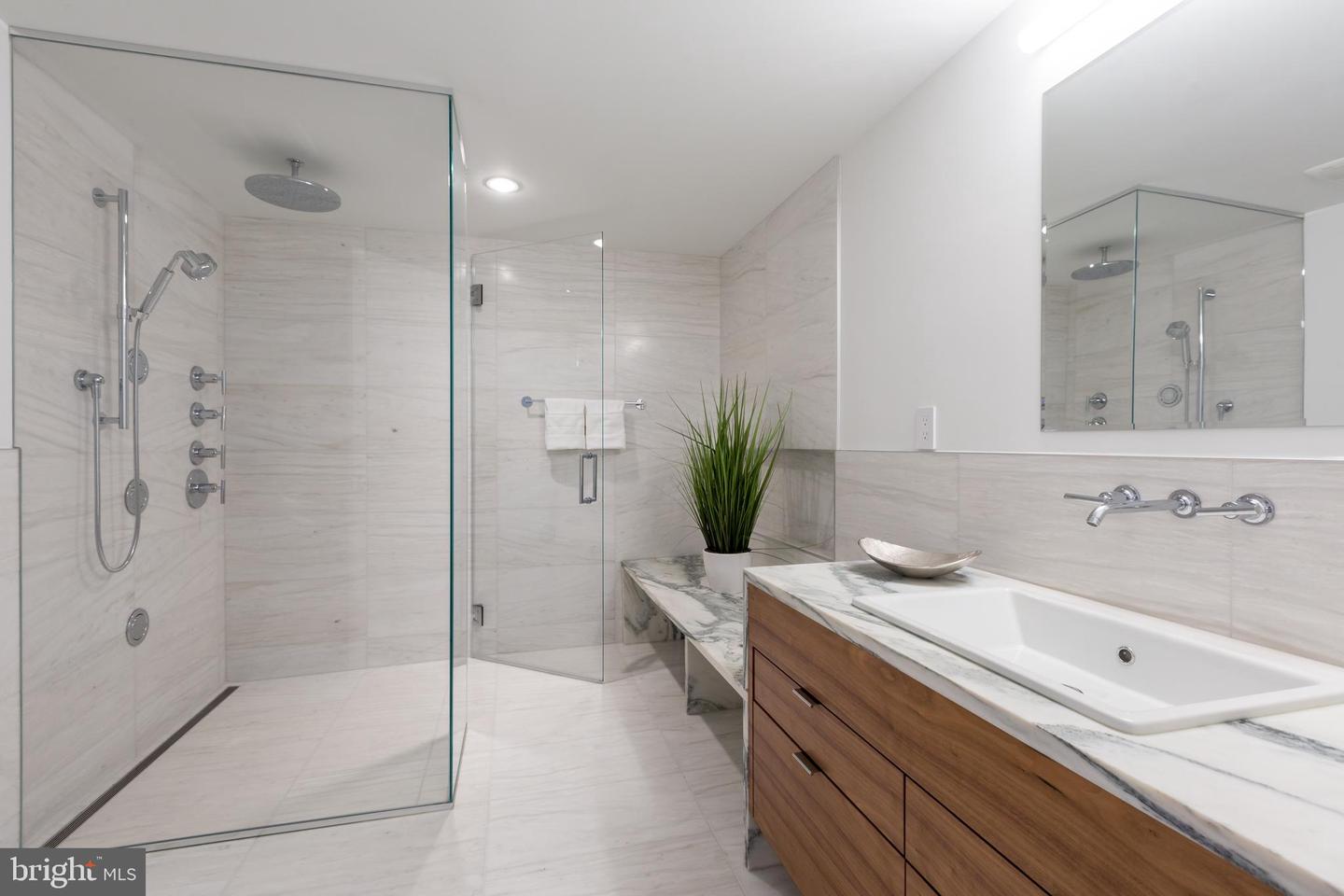 1015 33RD ST NW #809, WASHINGTON, District Of Columbia 20007, 2 Bedrooms Bedrooms, ,2 BathroomsBathrooms,Residential,For sale,1015 33RD ST NW #809,DCDC2209198 MLS # DCDC2209198