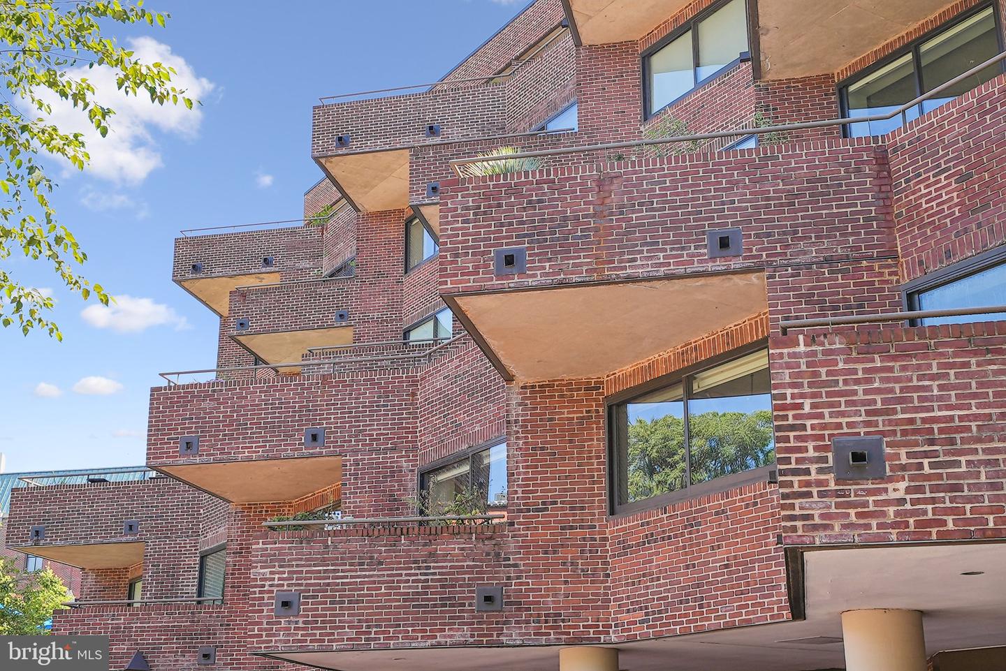 1015 33RD ST NW #809, WASHINGTON, District Of Columbia 20007, 2 Bedrooms Bedrooms, ,2 BathroomsBathrooms,Residential,For sale,1015 33RD ST NW #809,DCDC2209198 MLS # DCDC2209198