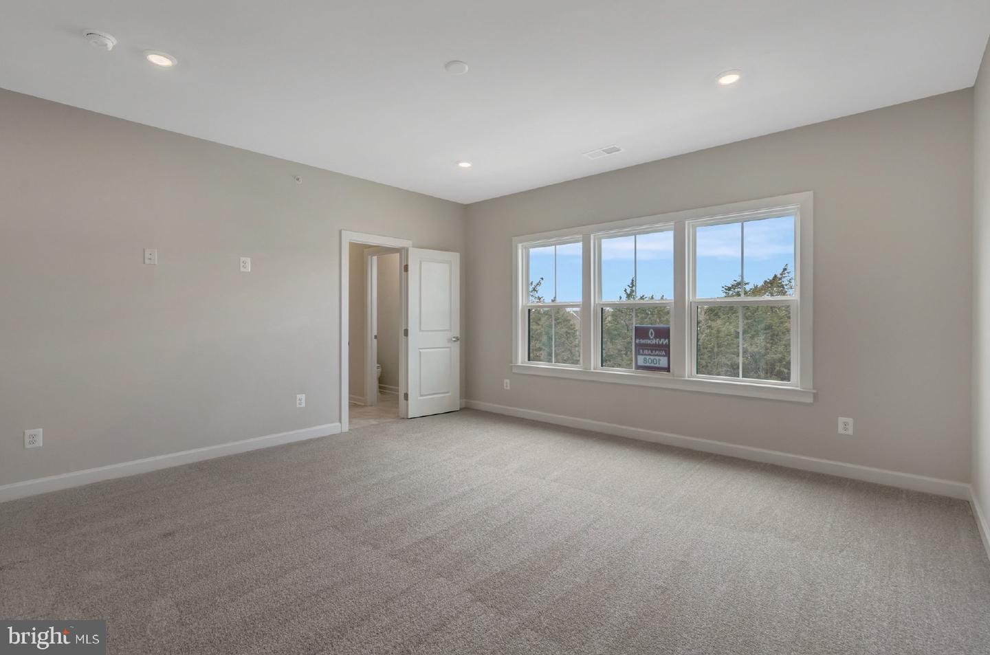 43769 METRO TER, ASHBURN, Virginia 20147, 3 Bedrooms Bedrooms, ,2 BathroomsBathrooms,Residential,For sale,43769 METRO TER,VALO2103334 MLS # VALO2103334