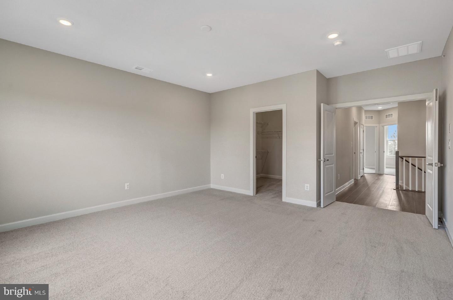 43769 METRO TER, ASHBURN, Virginia 20147, 3 Bedrooms Bedrooms, ,2 BathroomsBathrooms,Residential,For sale,43769 METRO TER,VALO2103334 MLS # VALO2103334