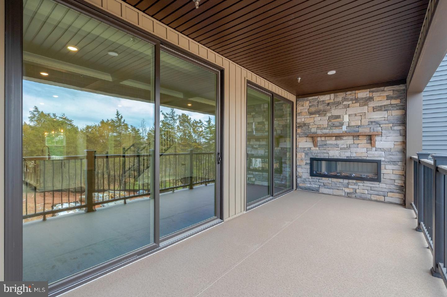 43769 METRO TER, ASHBURN, Virginia 20147, 3 Bedrooms Bedrooms, ,2 BathroomsBathrooms,Residential,For sale,43769 METRO TER,VALO2103334 MLS # VALO2103334