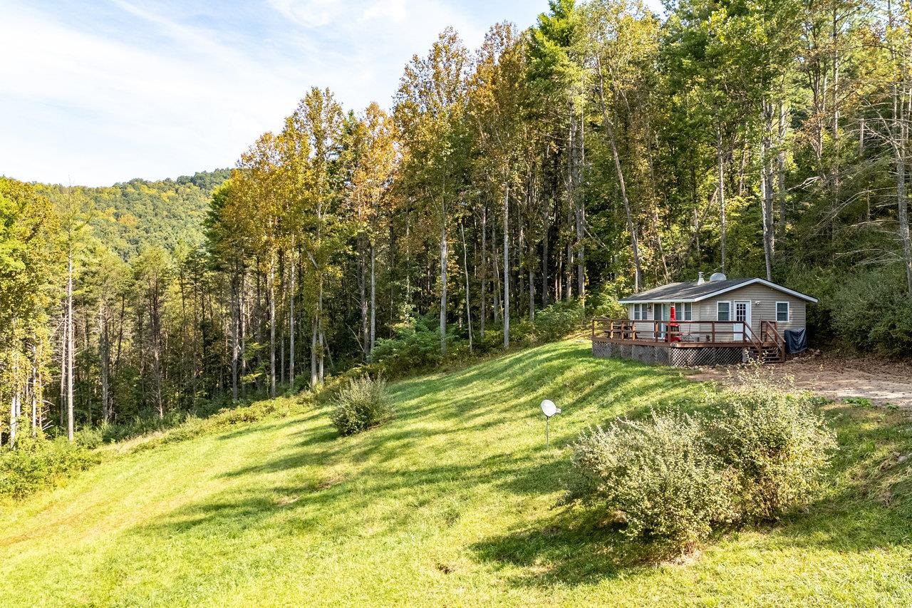 259 OVERLOOK MOUNTAIN RD, ELKTON, Virginia 22827, 2 Bedrooms Bedrooms, ,1 BathroomBathrooms,Residential,259 OVERLOOK MOUNTAIN RD,669122 MLS # 669122