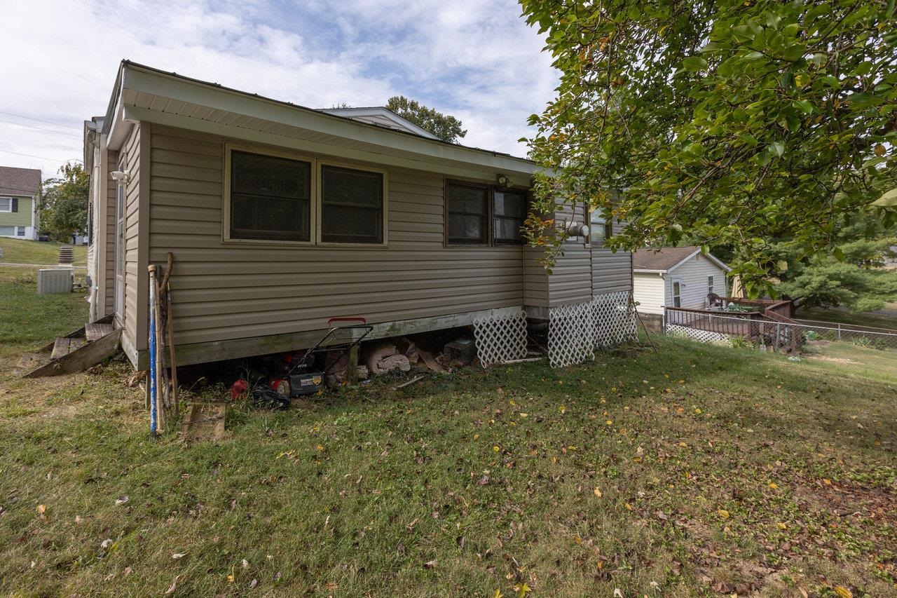 434 KELLEY ST, HARRISONBURG, Virginia 22802, 3 Bedrooms Bedrooms, ,1 BathroomBathrooms,Residential,434 KELLEY ST,669140 MLS # 669140
