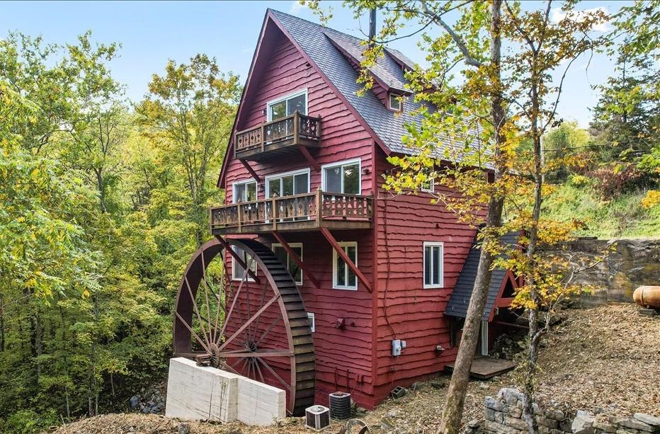 6602 MIDDLEBROOK RD, MIDDLEBROOK, Virginia 24459, 3 Bedrooms Bedrooms, ,2 BathroomsBathrooms,Residential,Moffatt's Creek Mill https://millpictures.com/m,6602 MIDDLEBROOK RD,669141 MLS # 669141