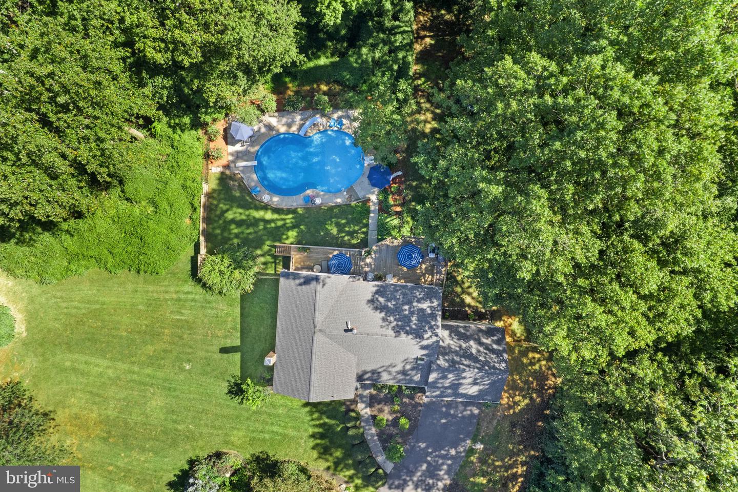 5305 HEXAGON PL, FAIRFAX, Virginia 22030, 4 Bedrooms Bedrooms, ,3 BathroomsBathrooms,Residential,For sale,5305 HEXAGON PL,VAFX2263558 MLS # VAFX2263558