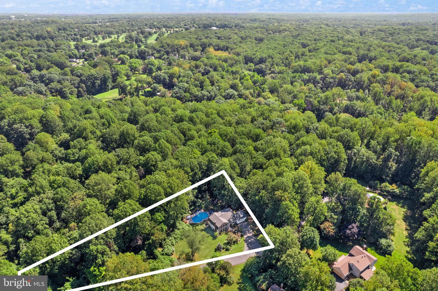 5305 HEXAGON PL, FAIRFAX, Virginia 22030, 4 Bedrooms Bedrooms, ,3 BathroomsBathrooms,Residential,For sale,5305 HEXAGON PL,VAFX2263558 MLS # VAFX2263558