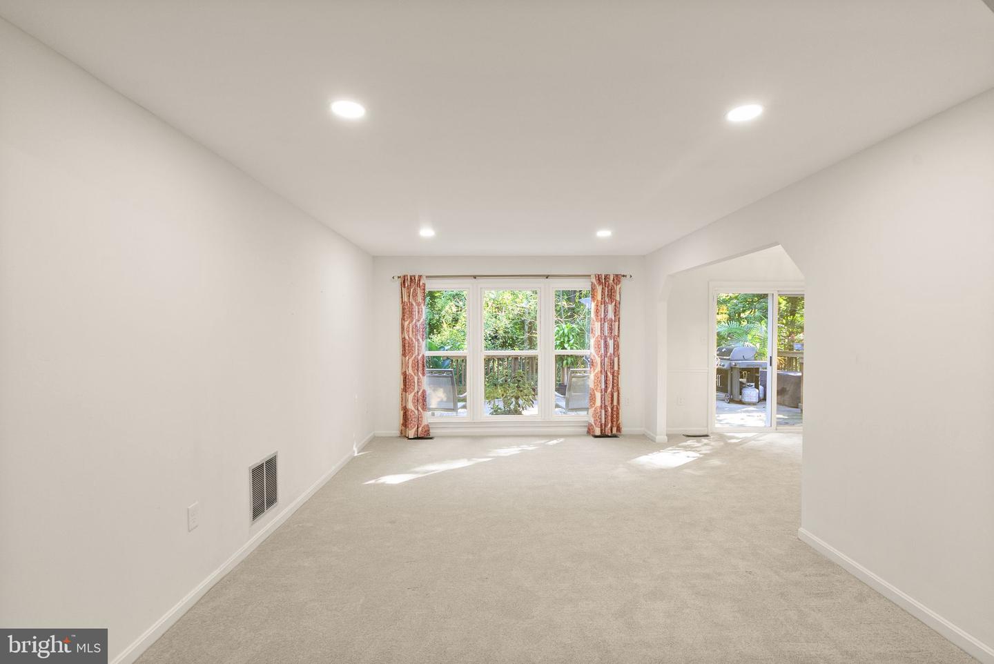 5305 HEXAGON PL, FAIRFAX, Virginia 22030, 4 Bedrooms Bedrooms, ,3 BathroomsBathrooms,Residential,For sale,5305 HEXAGON PL,VAFX2263558 MLS # VAFX2263558