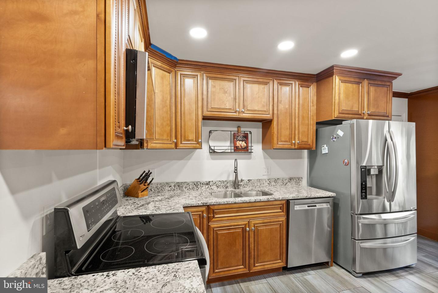 5305 HEXAGON PL, FAIRFAX, Virginia 22030, 4 Bedrooms Bedrooms, ,3 BathroomsBathrooms,Residential,For sale,5305 HEXAGON PL,VAFX2263558 MLS # VAFX2263558