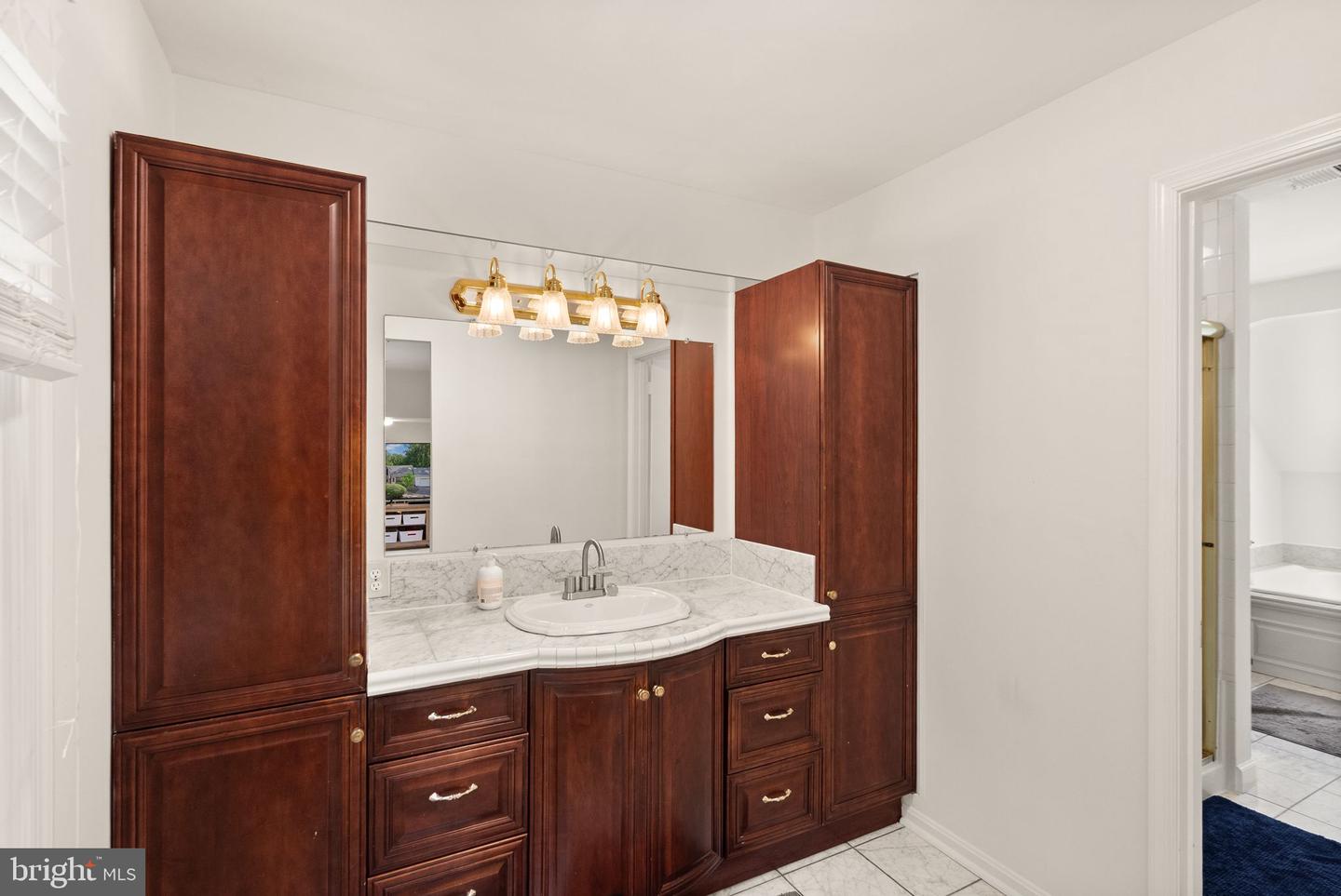 5305 HEXAGON PL, FAIRFAX, Virginia 22030, 4 Bedrooms Bedrooms, ,3 BathroomsBathrooms,Residential,For sale,5305 HEXAGON PL,VAFX2263558 MLS # VAFX2263558