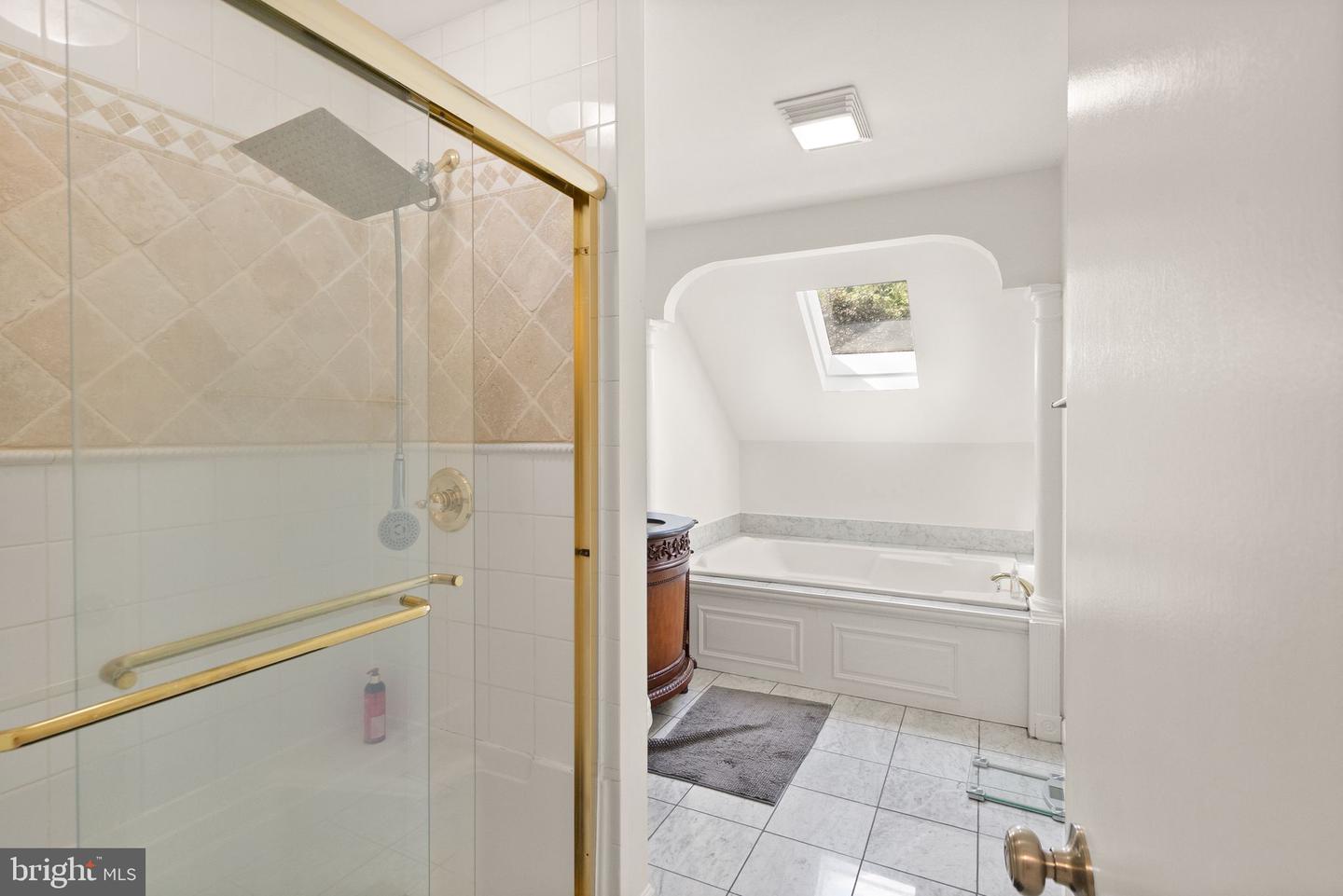 5305 HEXAGON PL, FAIRFAX, Virginia 22030, 4 Bedrooms Bedrooms, ,3 BathroomsBathrooms,Residential,For sale,5305 HEXAGON PL,VAFX2263558 MLS # VAFX2263558