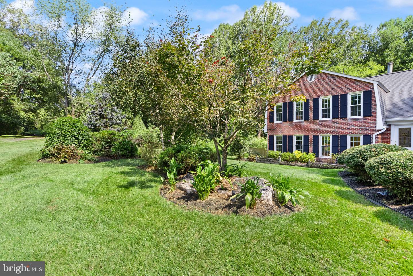 5305 HEXAGON PL, FAIRFAX, Virginia 22030, 4 Bedrooms Bedrooms, ,3 BathroomsBathrooms,Residential,For sale,5305 HEXAGON PL,VAFX2263558 MLS # VAFX2263558