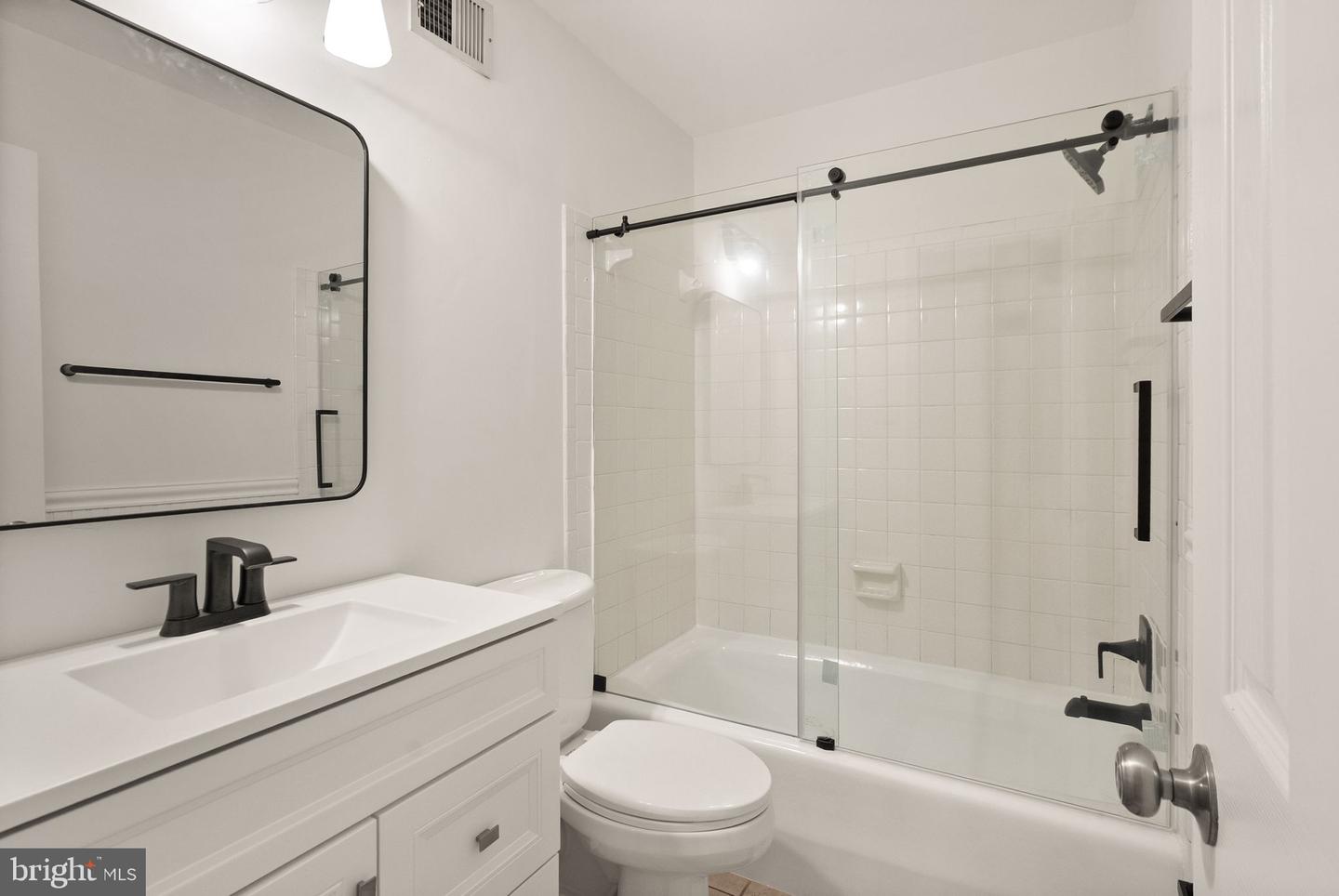 5305 HEXAGON PL, FAIRFAX, Virginia 22030, 4 Bedrooms Bedrooms, ,3 BathroomsBathrooms,Residential,For sale,5305 HEXAGON PL,VAFX2263558 MLS # VAFX2263558