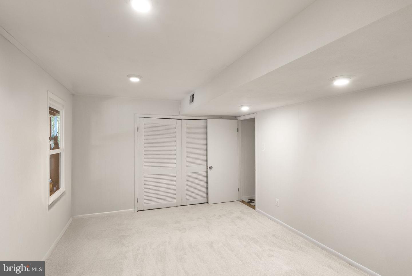 5305 HEXAGON PL, FAIRFAX, Virginia 22030, 4 Bedrooms Bedrooms, ,3 BathroomsBathrooms,Residential,For sale,5305 HEXAGON PL,VAFX2263558 MLS # VAFX2263558