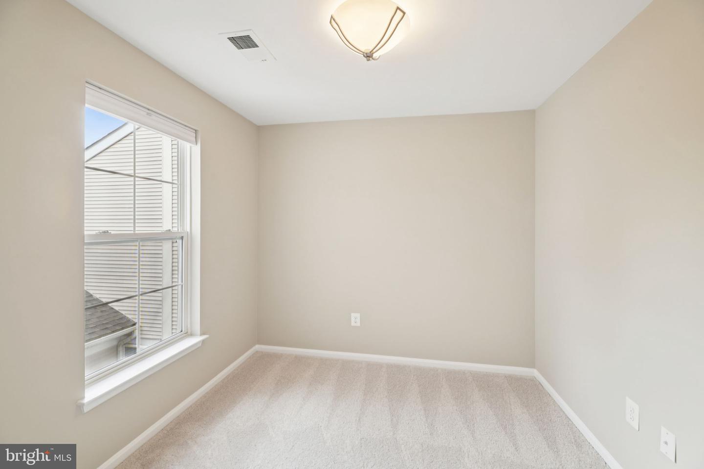 44180 SHADY GLEN TER, ASHBURN, Virginia 20147, 3 Bedrooms Bedrooms, ,2 BathroomsBathrooms,Residential,For sale,44180 SHADY GLEN TER,VALO2105984 MLS # VALO2105984