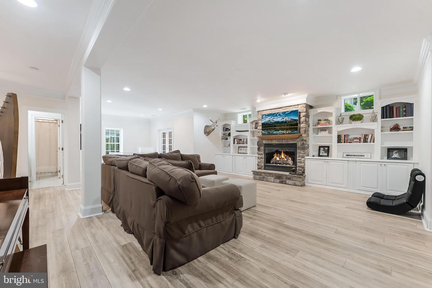 6506 BLUE WING DR, ALEXANDRIA, Virginia 22307, 5 Bedrooms Bedrooms, ,4 BathroomsBathrooms,Residential,For sale,6506 BLUE WING DR,VAFX2264676 MLS # VAFX2264676 6506 BLUE WING DR, ALEXANDRIA, Virginia 22307, 5 Bedrooms Bedrooms, ,4 BathroomsBathrooms,Residential,For sale,6506 BLUE WING DR,VAFX2264676 MLS # VAFX2264676