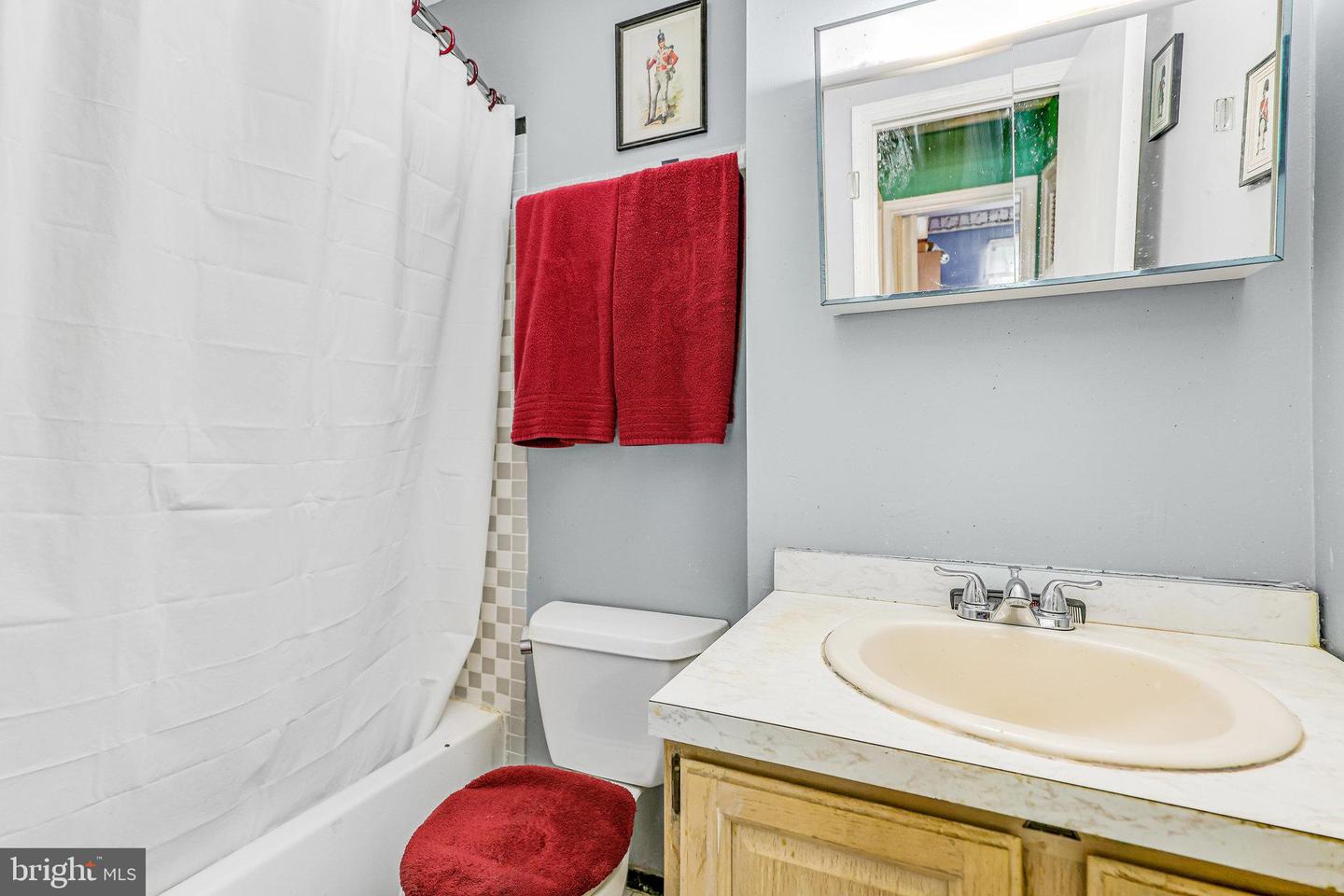 7228 EVANSTON RD, SPRINGFIELD, Virginia 22150, 3 Bedrooms Bedrooms, ,2 BathroomsBathrooms,Residential,For sale,7228 EVANSTON RD,VAFX2265154 MLS # VAFX2265154