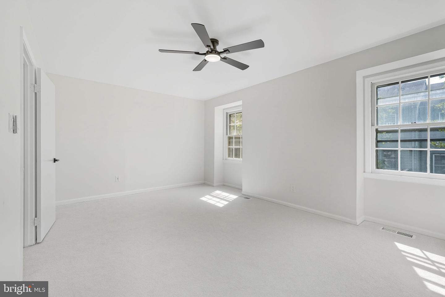 9611 SCOTCH HAVEN DR, VIENNA, Virginia 22181, 3 Bedrooms Bedrooms, ,3 BathroomsBathrooms,Residential,For sale,9611 SCOTCH HAVEN DR,VAFX2265296 MLS # VAFX2265296