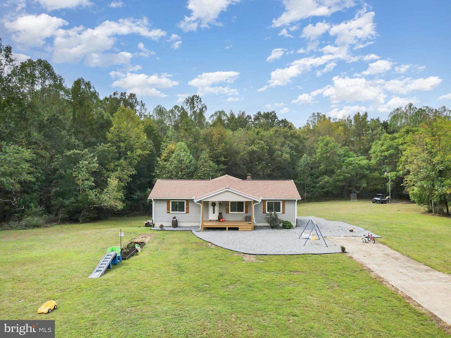 4211 IVORY LN, FREDERICKSBURG, Virginia 22408, 3 Bedrooms Bedrooms, ,2 BathroomsBathrooms,Residential,For sale,4211 IVORY LN,VASP2036078 MLS # VASP2036078