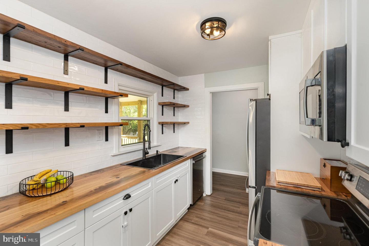 4211 IVORY LN, FREDERICKSBURG, Virginia 22408, 3 Bedrooms Bedrooms, ,2 BathroomsBathrooms,Residential,For sale,4211 IVORY LN,VASP2036078 MLS # VASP2036078