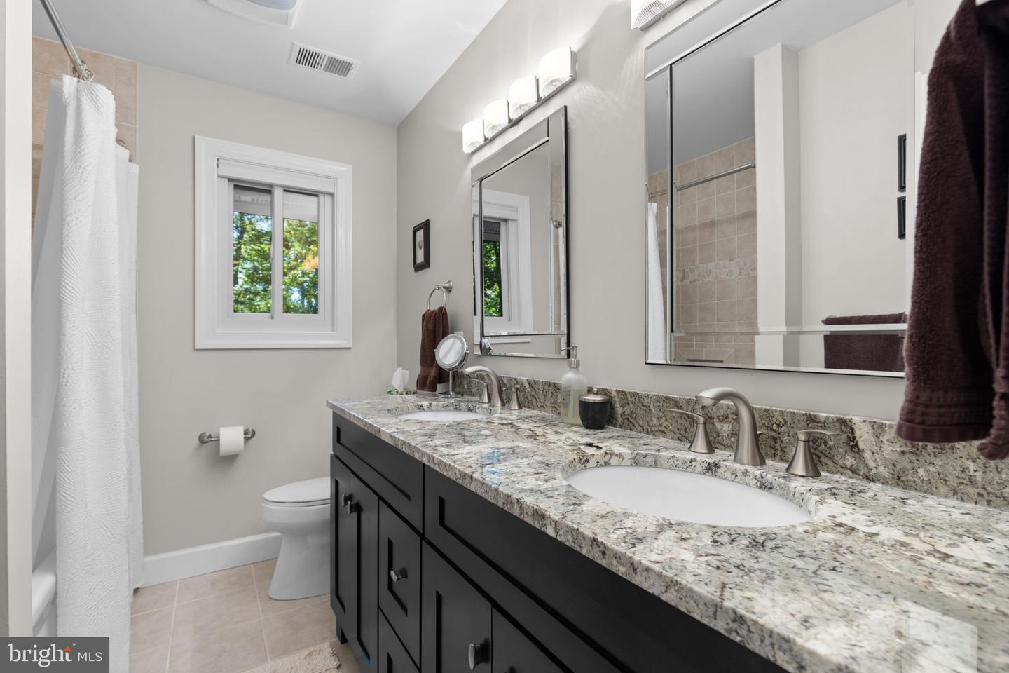 8525 MEADOWS RD, WARRENTON, Virginia 20186, 4 Bedrooms Bedrooms, ,3 BathroomsBathrooms,Residential,For sale,8525 MEADOWS RD,VAFQ2018224 MLS # VAFQ2018224
