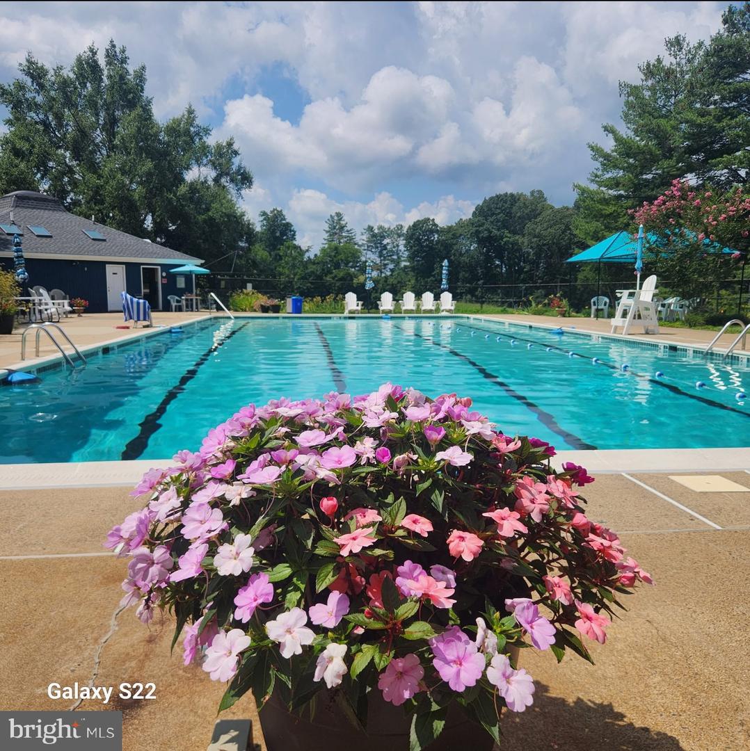 8525 MEADOWS RD, WARRENTON, Virginia 20186, 4 Bedrooms Bedrooms, ,3 BathroomsBathrooms,Residential,For sale,8525 MEADOWS RD,VAFQ2018224 MLS # VAFQ2018224