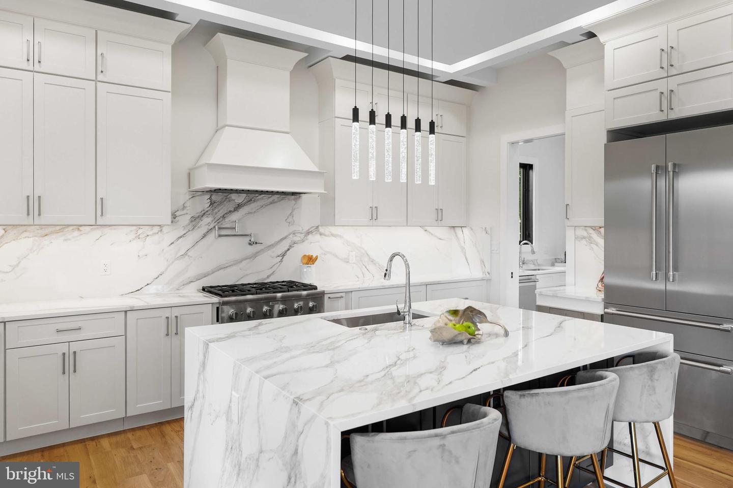 6818 BARRETT RD, FALLS CHURCH, Virginia 22042, 6 Bedrooms Bedrooms, ,5 BathroomsBathrooms,Residential,For sale,6818 BARRETT RD,VAFX2266128 MLS # VAFX2266128